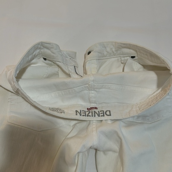 NWOT Levi's Denizen Women's Classic Modern Straight Crop Jeans in White Size 26 - Picture 10 of 12